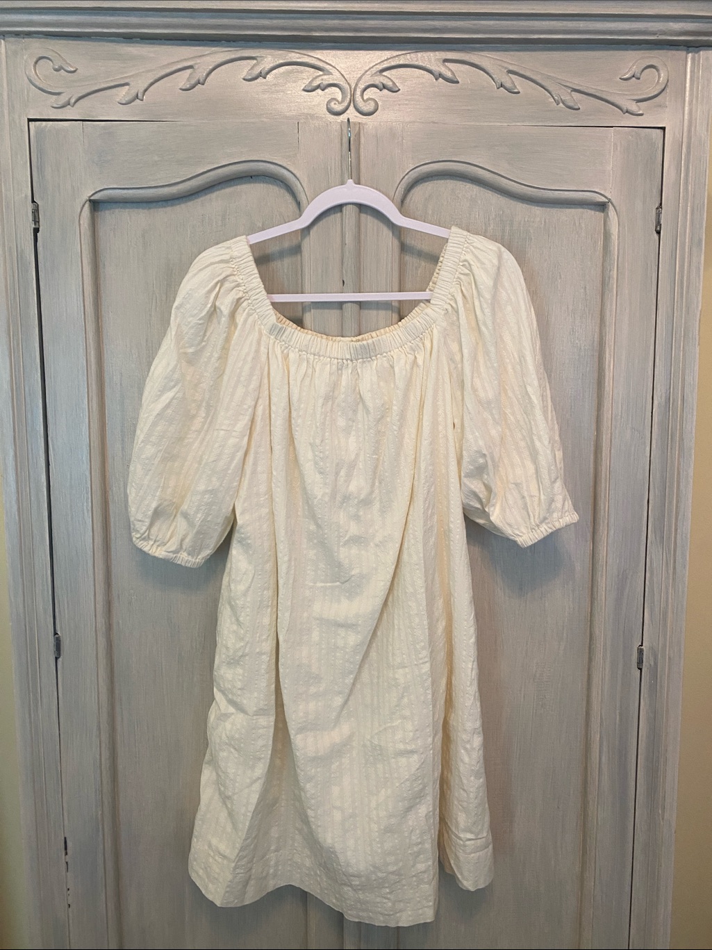 Old Navy Cream Puff Sleeve Dress
